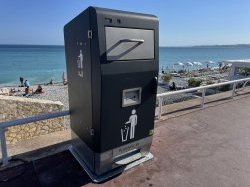La Métropole Nice Côte d'Azur déploie 50 nouvelles poubelles compactrices sur la Prom