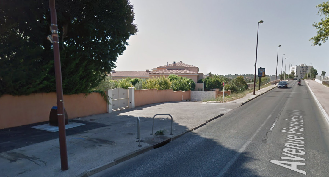 ENSEMBLE IMMOBILIER à LE POULIGUEN