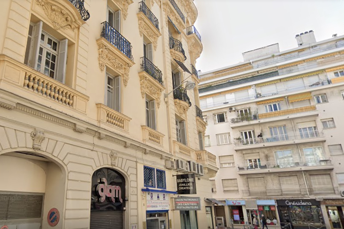 LOCAL COMMERCIAL à Nice