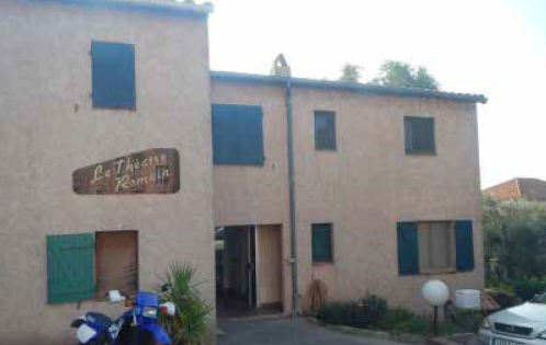 LOCAL à Fréjus