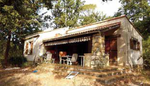 MAISON À USAGE D'HABITATION