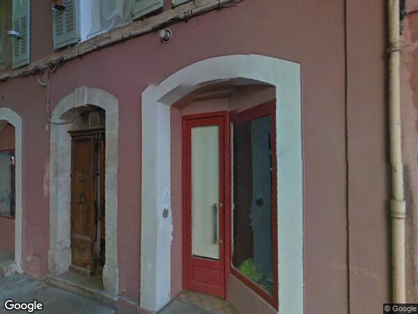 MAISON À USAGE D'HABITATION