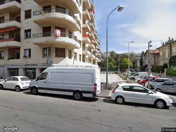 APPARTEMENT + UNE CAVE à Nice