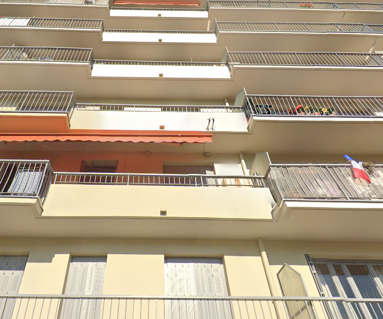 APPARTEMENT + UN CELLIER-CAVE à Nice