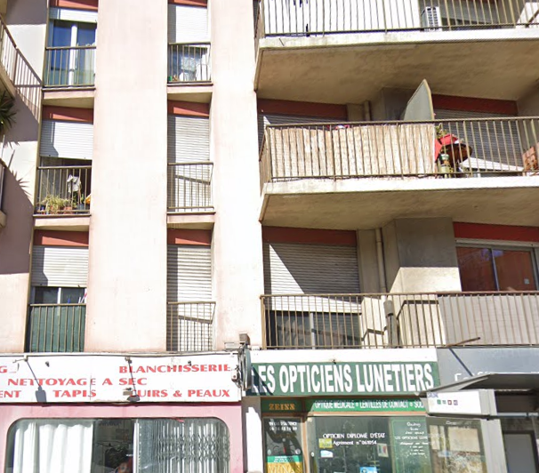 APPARTEMENT DE TROIS PIÈCES à Vence