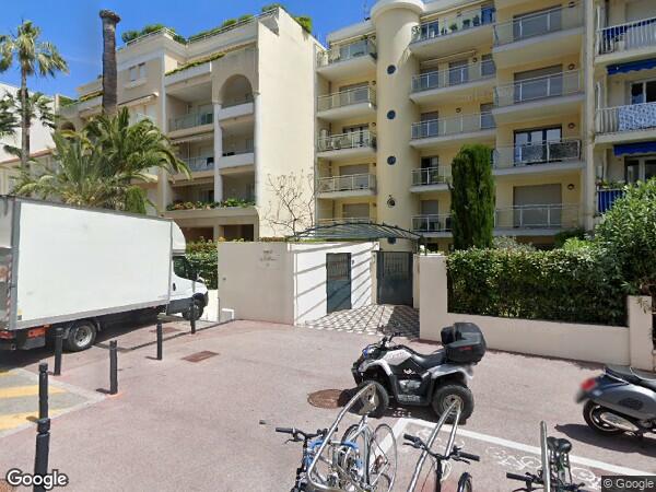 EMPLACEMENT DE PARKING à Cannes