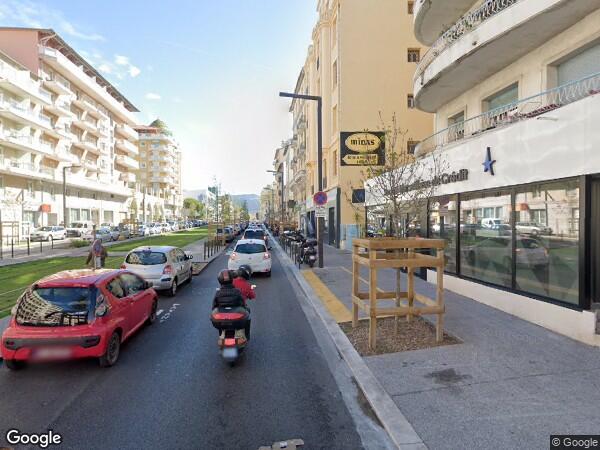 APPARTEMENT ET UN PARKING à Nice