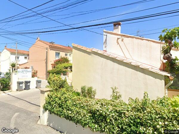 LOCAL COMMERCIAL ET PROFESSIONNEL ET UN EMPLACEMENT DE PARKING PRIVATIF