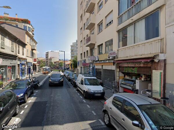 APPARTEMENT AVEC UNE CAVE à Nice