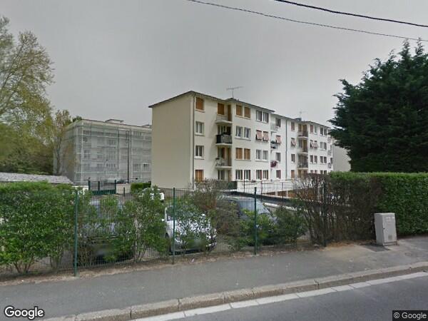 APPARTEMENT + UNE CAVE + UN SÉCHOIR + UN GARAGE