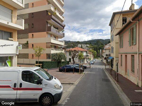APPARTEMENT T3 ET DEUX PARKING