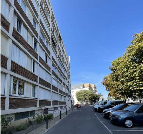 MAISON D'HABITATION à Champigny