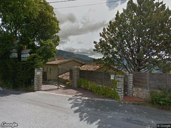 VILLA À USAGE D