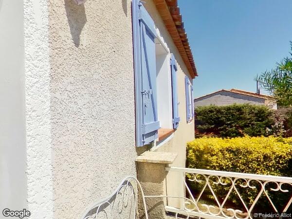 MAISON À USAGE D