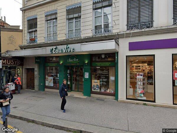 APPARTEMENT AVEC GARAGE, CAVE ET SÉCHOIR