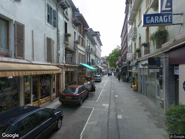 LOCAL COMMERCIAL à Evian-les-Bains