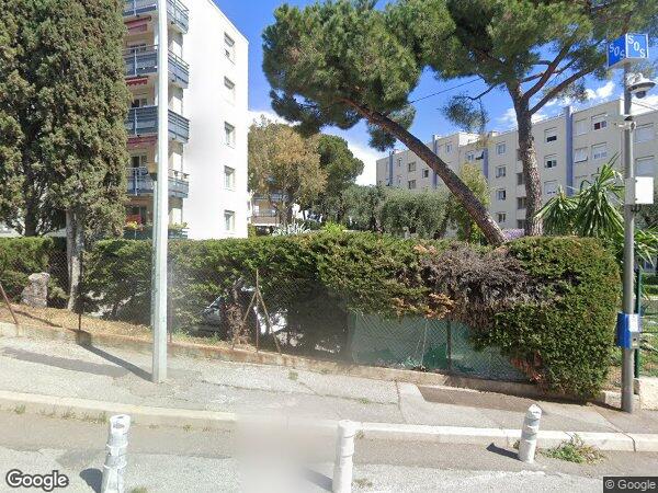 APPARTEMENT AVEC UN EMPLACEMENT DE PARKING ET UNE CAVE