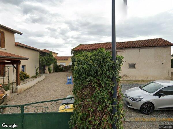 MAISON À USAGE D
