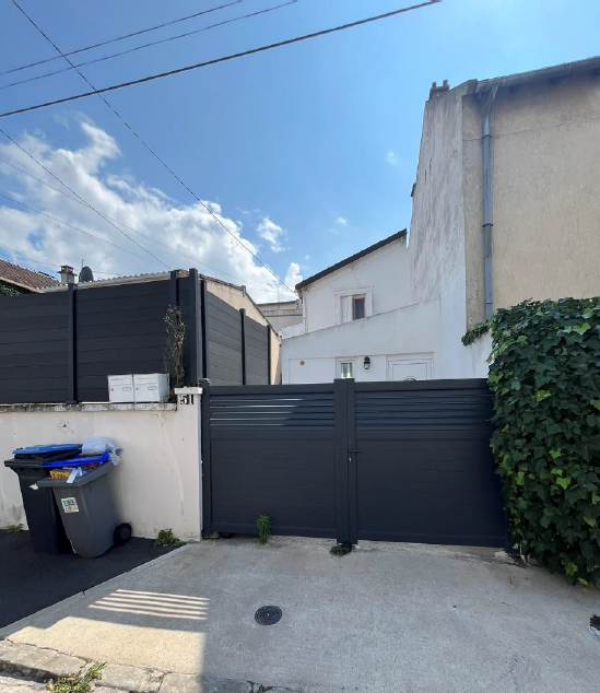 MAISON D