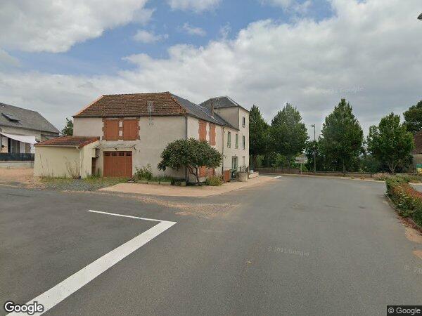 MAISON À USAGE D
