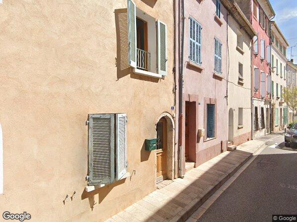 MAISON À USAGE D