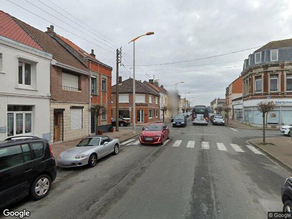 MAISON À USAGE D