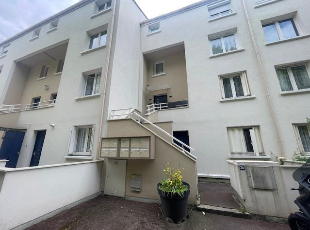 UN APPARTEMENT à Aulnay-sous-Bois