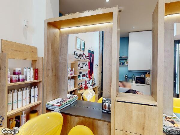 APPARTEMENT ET TROIS CAVES à Lyon