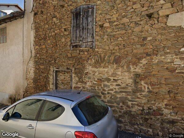 UNE MAISON D'HABITATION à Arlanc