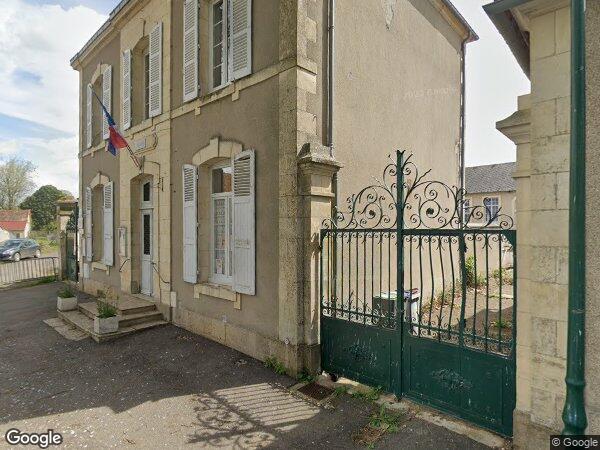 UNE MAISON à Germigny-l'Exempt