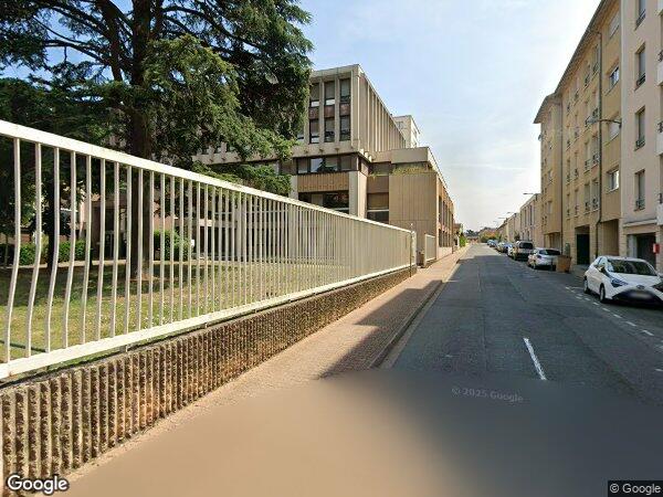 UN APPARTEMENT AVEC UN GARAGE ET UNE CAVE à Villefranche-sur-Saône