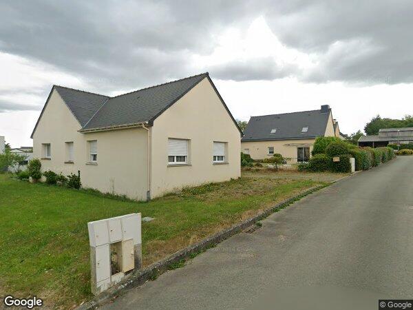 UNE MAISON D'HABITATION à Javené