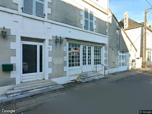 UN CAFÉ-BAR-HOTEL & PARKING à Saint-Germain