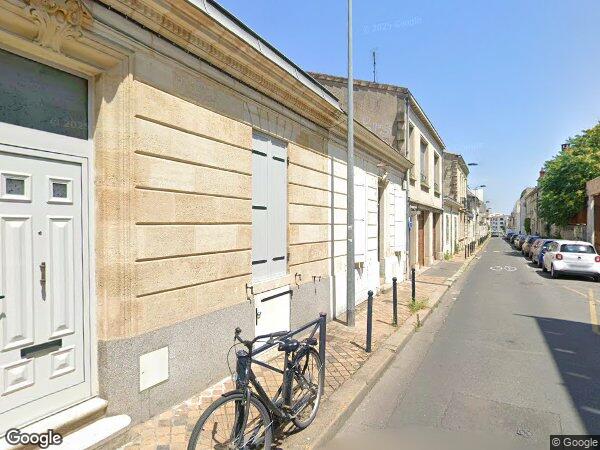 UN APPARTEMENT DE TYPE 4 à Bordeaux