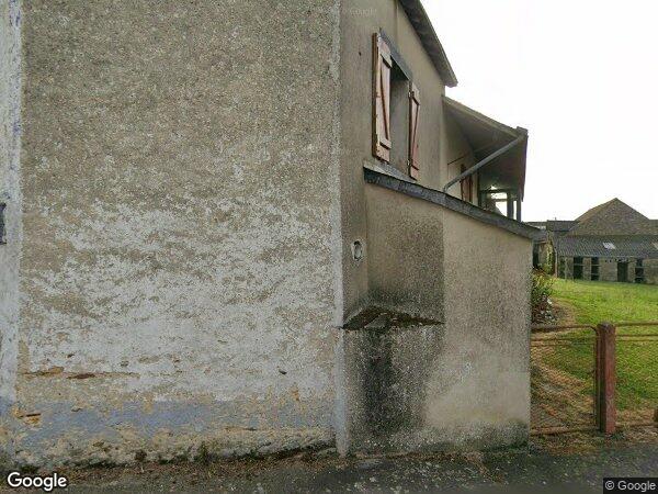 UNE MAISON D'HABITATION à Juigné-des-Moutiers