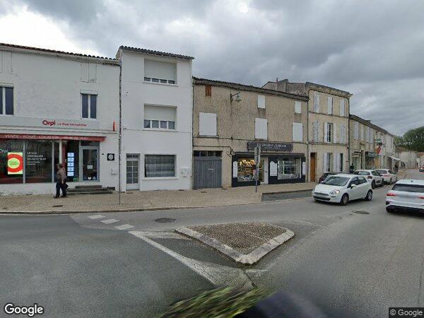 UNE MAISON INDIVIDUELLE À USAGE D'HABITATION à Le Gua