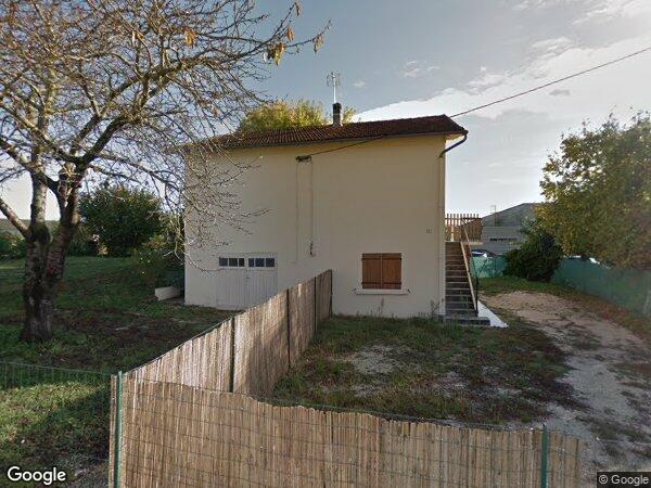 UNE MAISON D'HABITATION à Creysse
