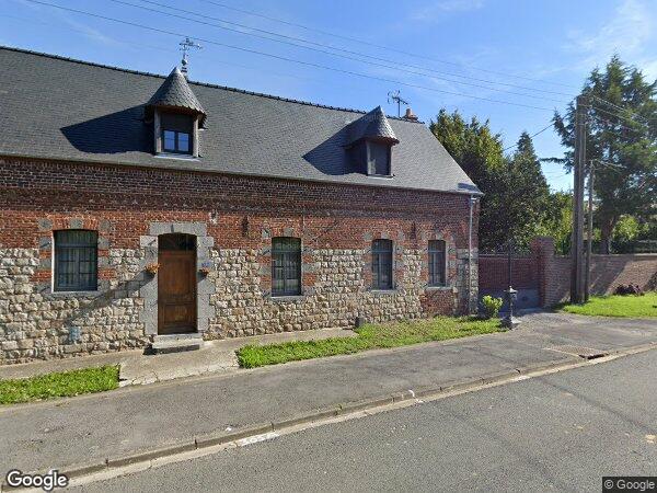 UN ENSEMBLE IMMOBILIER à La Longueville