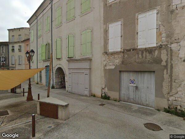 UN GARAGE à Ganges