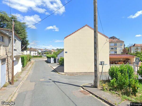 UN ENSEMBLE IMMOBILIER à Montcenis
