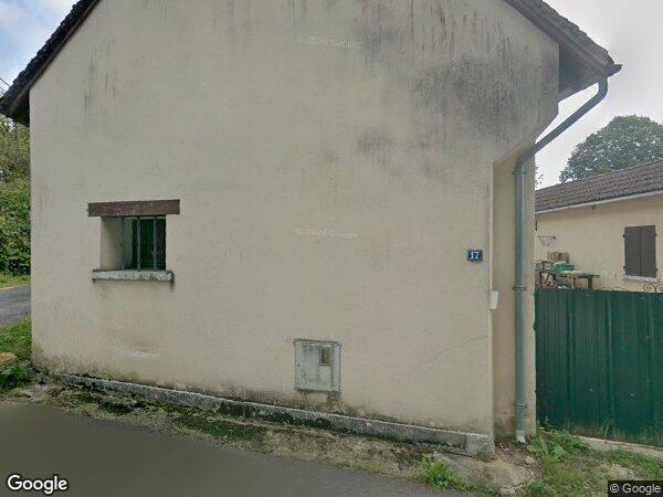 UNE MAISON D'HABITATION AVEC DEPENDANCES à Valençay