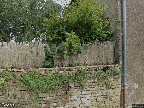 UN ANCIEN CORPS DE FERME À USAGE D'HABITATION à Mercy-le-Bas