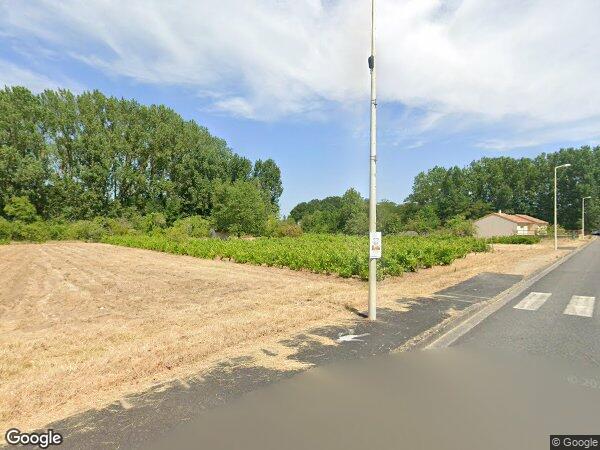 UN ENSEMBLE IMMOBILIER à Chaveignes