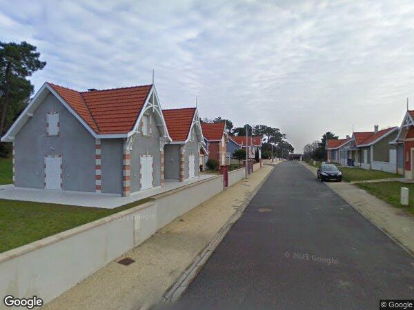 UN ENSEMBLE IMMOBILIER à Soulac-sur-Mer