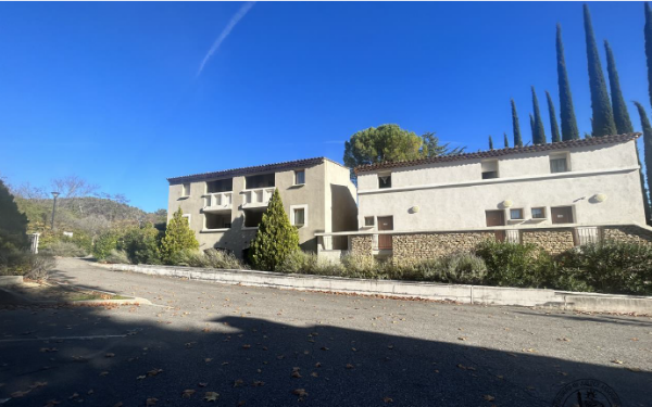 UN APPARTEMENT DE 45,73 M² à Beaumettes