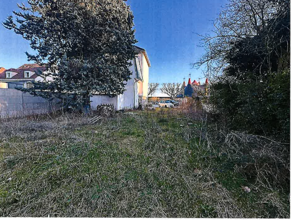Un terrain  à Rosny-sous-Bois