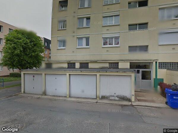UN APPARTEMENT AVEC UNE CAVE ET UN GARAGE à Bihorel