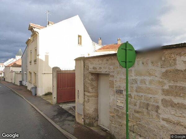 UNE MAISON D'HABITATION à Montesson