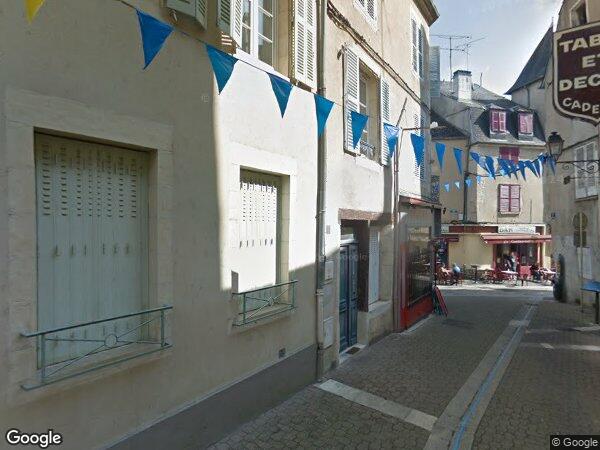 UN LOCAL COMMERCIAL SUR 3 NIVEAUX à Nevers