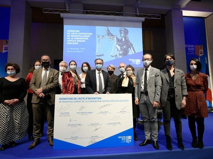 Signature de l'acte (…)